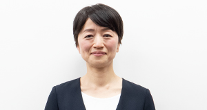 小関 真弓